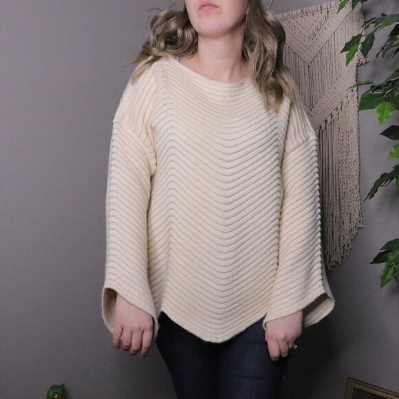 Kerisma | Chunky Textured Knit Sweater - Picture 2 of 10